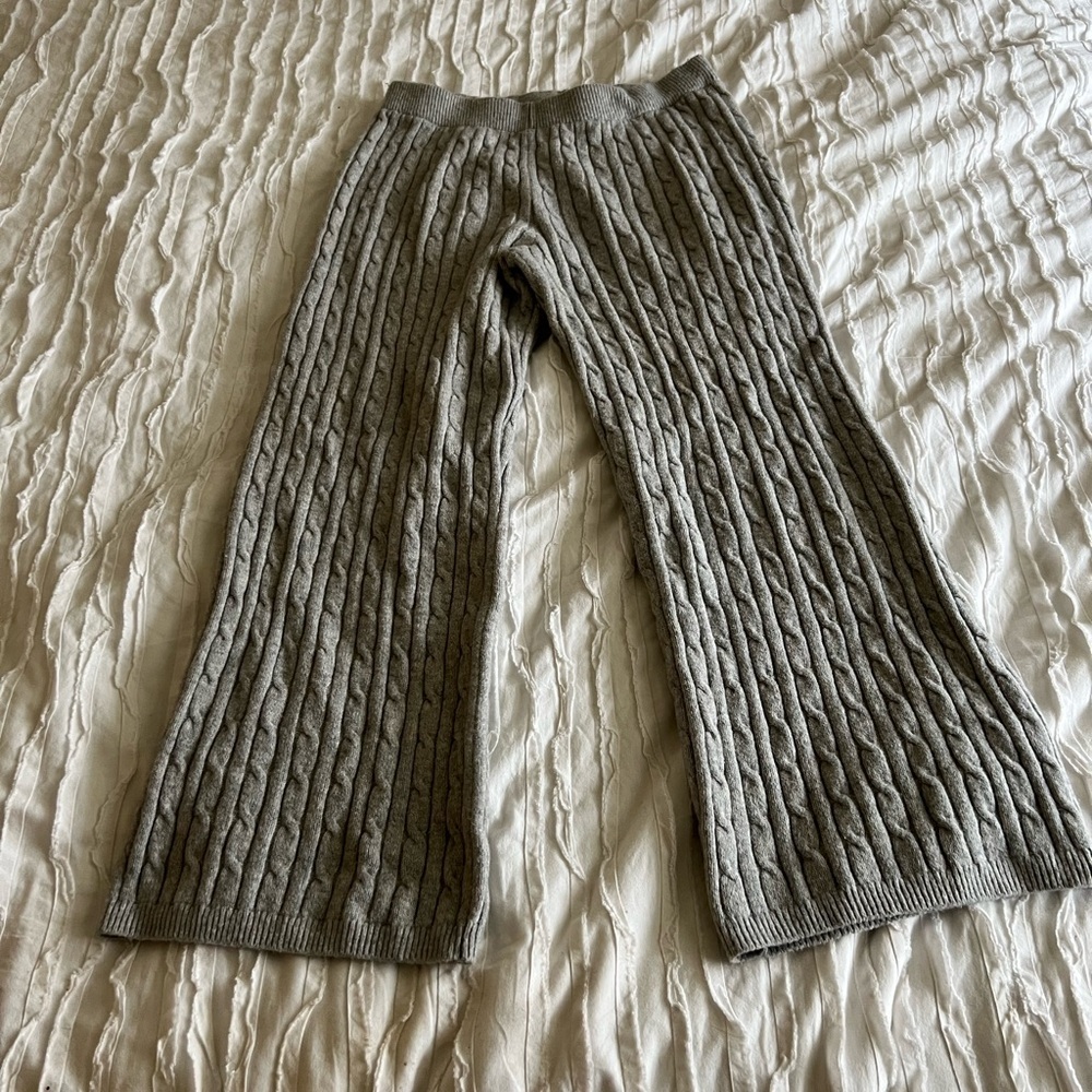 Gap Gray Cable Knit Pants